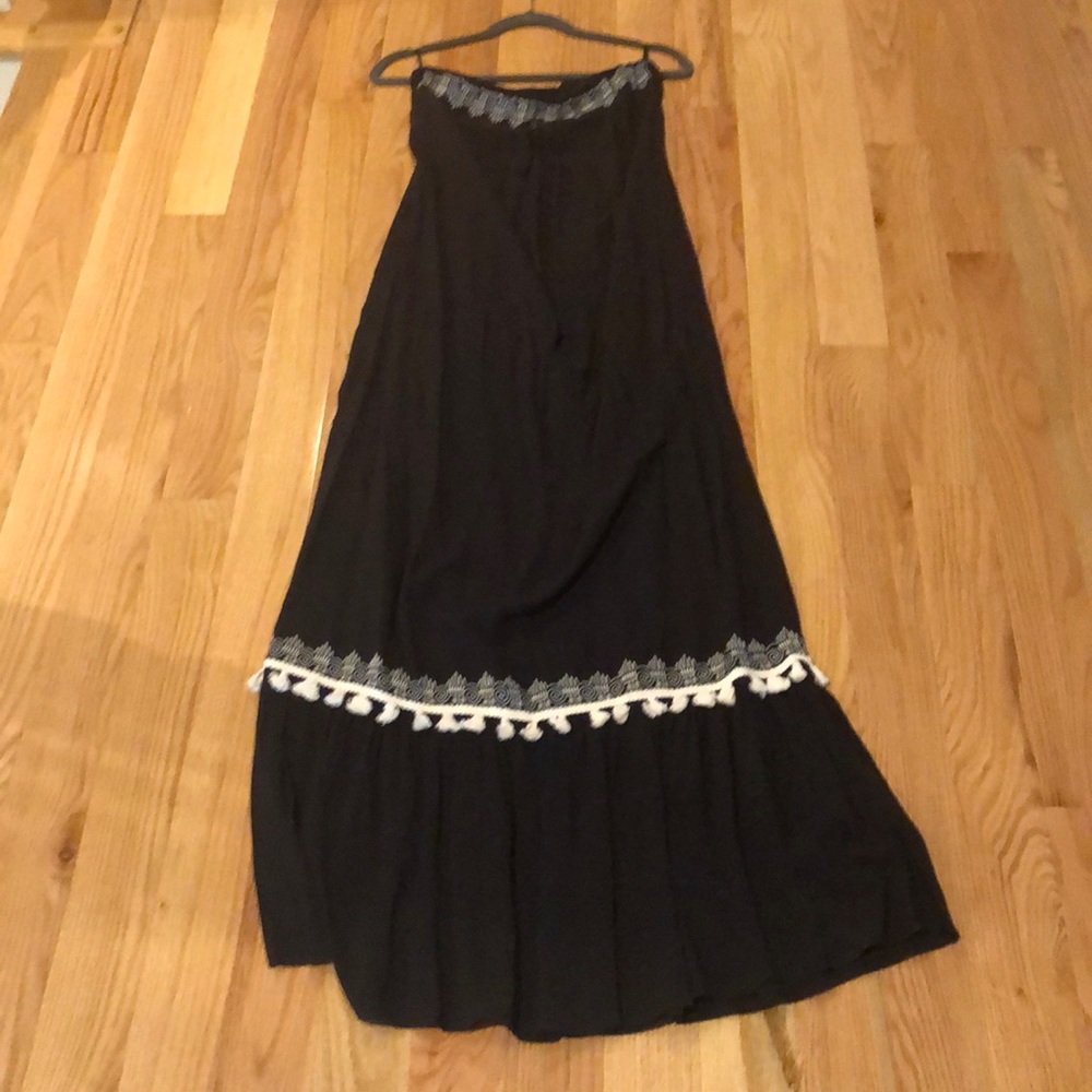 Lovely Maxi dress with peek back Size M